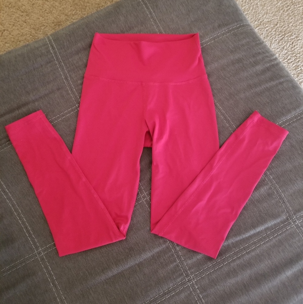 High waisted scrunched butt leggings